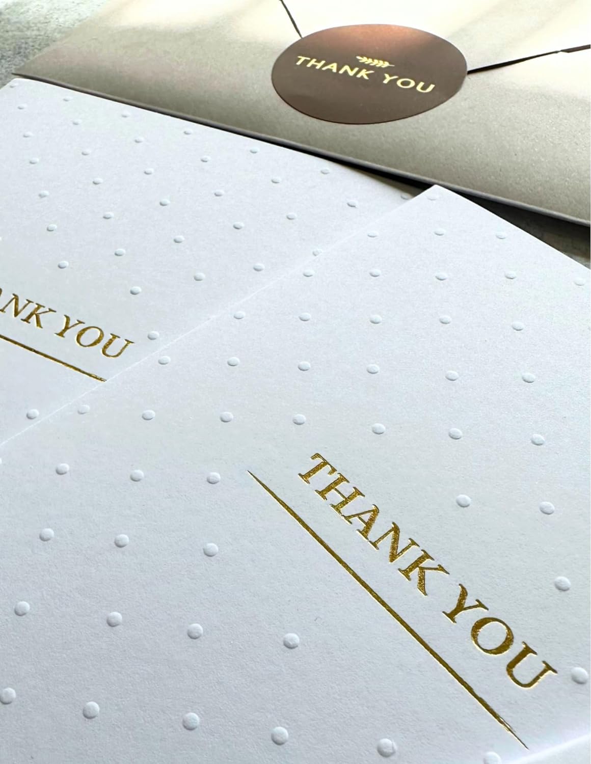 RUN2PRINT Elegant White Thank You Cards With Envelopes & Gold Foil Sticker Bulk Pack of 100 - Suitable for Wedding, Baby Shower, Business, Graduation, Bridal Shower, Funeral All Occasion Cards